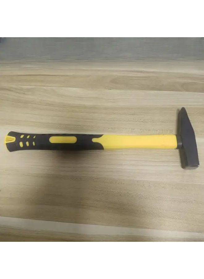 Flat Head Hammer With Ergonomic Plastic Coated Handle Durable Metal Construction 1pc - Image 5