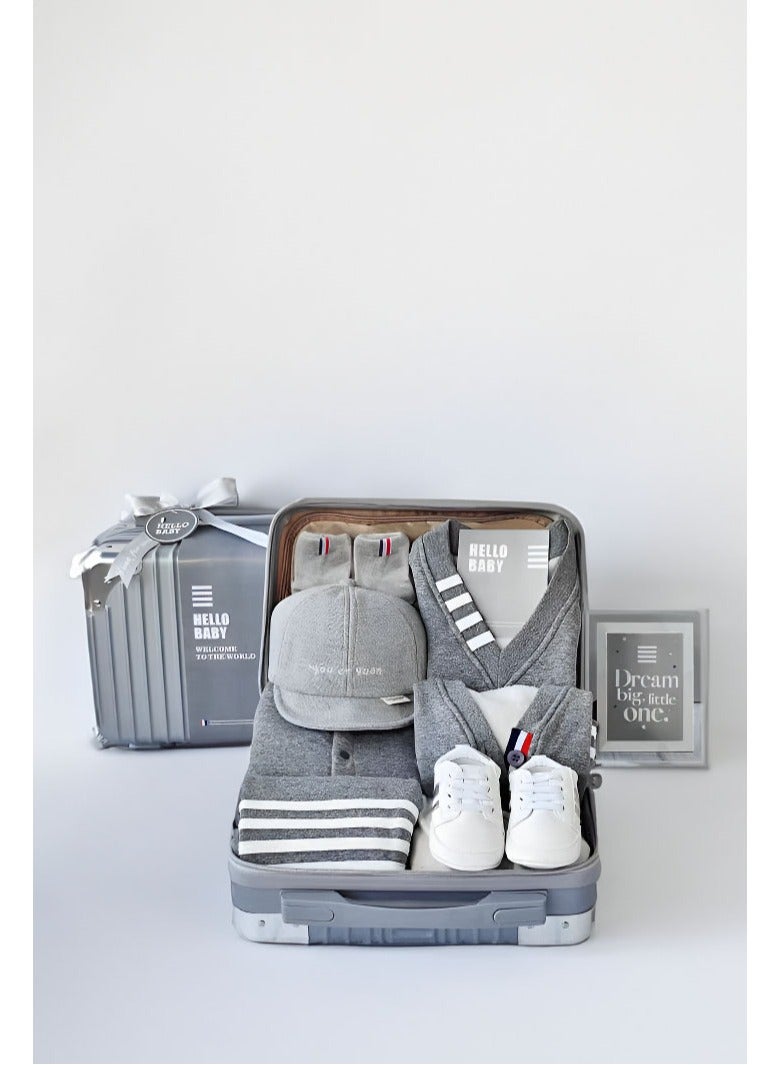 Newborn Baby Giftset with Jumpsuit and Shirts for Boys and Girls - Image 1