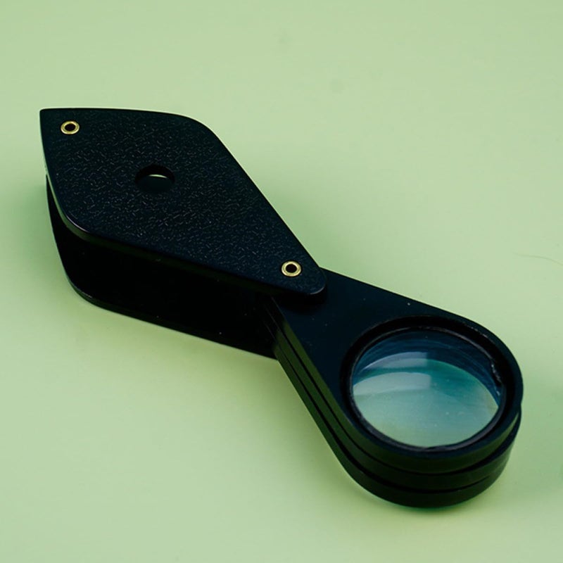 Folding Magnifying Glass with 3 Lenses 4X Magnification Portable Pocket Magnifier for Reading Maps Coins Stamps Seniors - Image 5