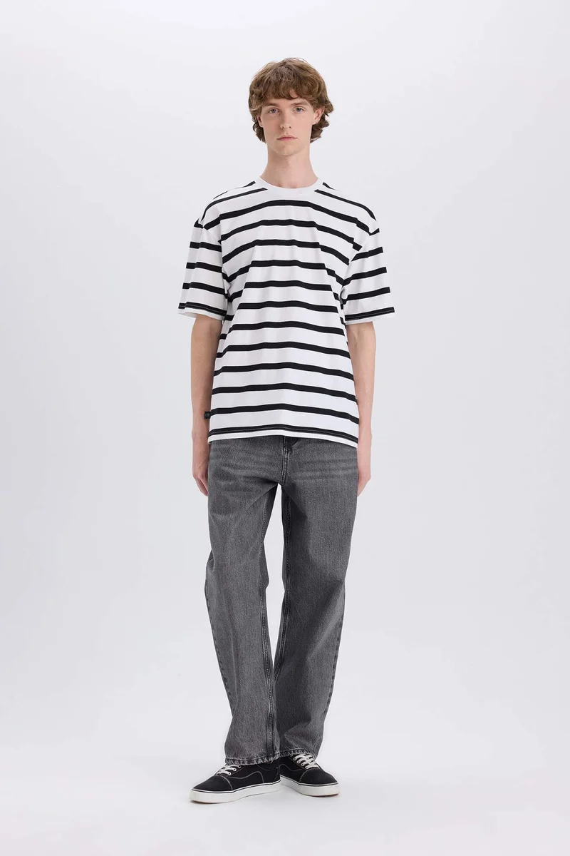 ديفاكتو Cotton Boxy Fit Crew Neck Striped T-Shirt
