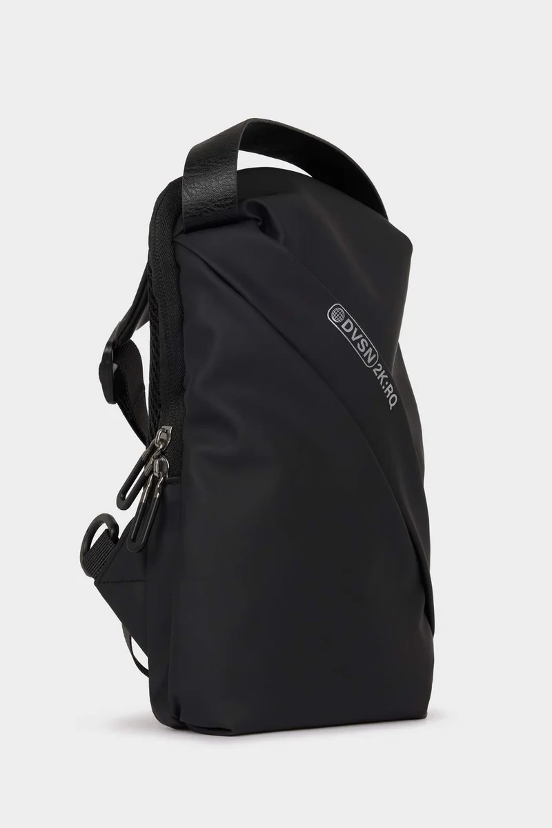 ديفاكتو Man Faux Leather Crossbody Bag