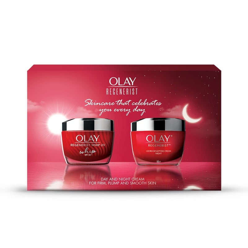 Olay باقة هدايا أولاي ريجينيريست كريم نهاري مع 50 جرام كريم ليلي ميكروسكلبتنج 50 جرام للبشرة المرطبة والممتلئة مع حمض الهيالورونيك والببتيدات للبشرة العادية والدهنية والجافة والمختلطة عبوة من 2 - Image 1