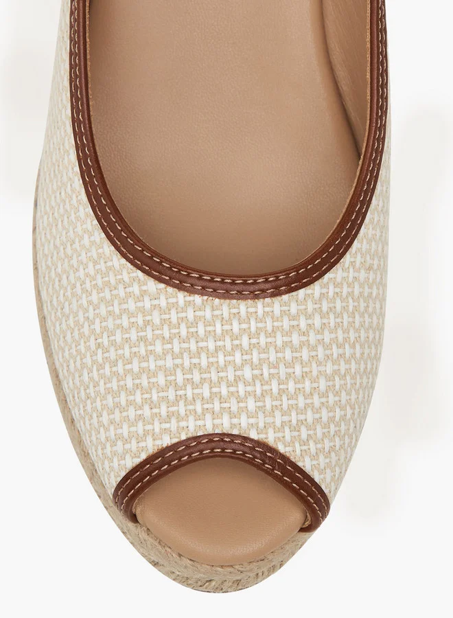 سيليست Women's Textured Wedge Heel Sandals with Buckle Closure
