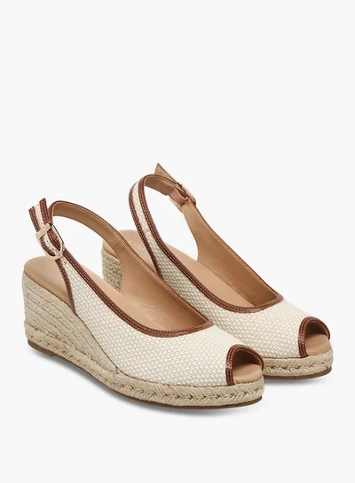 سيليست Women's Textured Wedge Heel Sandals with Buckle Closure