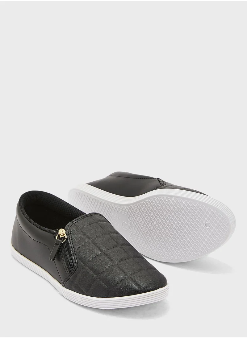 Beira Rio Miranda Low Top Sneakers