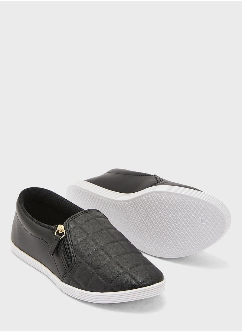 Beira Rio Miranda Low Top Sneakers  - Image 3