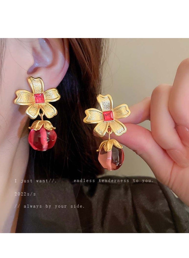 أقراط زجاجية على شكل زهرة على طراز المحكمة - Image 2