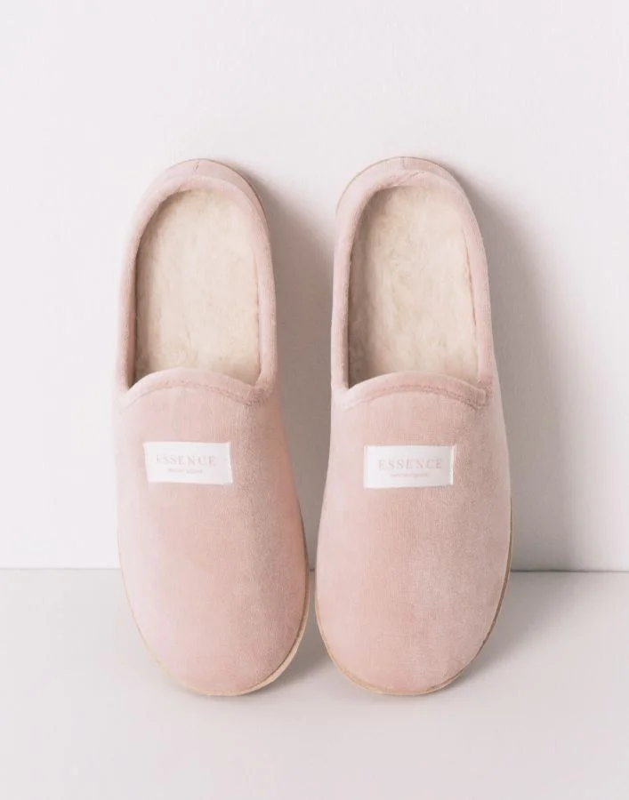 women'secret Pink Velour Slippers