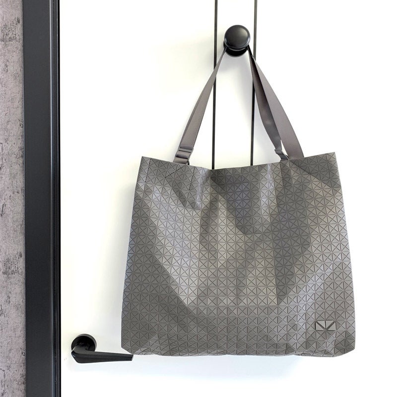 Original Autumn New Geometric Tote Bag Silicone Rhombic Large Capacity Shopping Bag Shoulder Handbag Women'S Travel Bag - Image 1