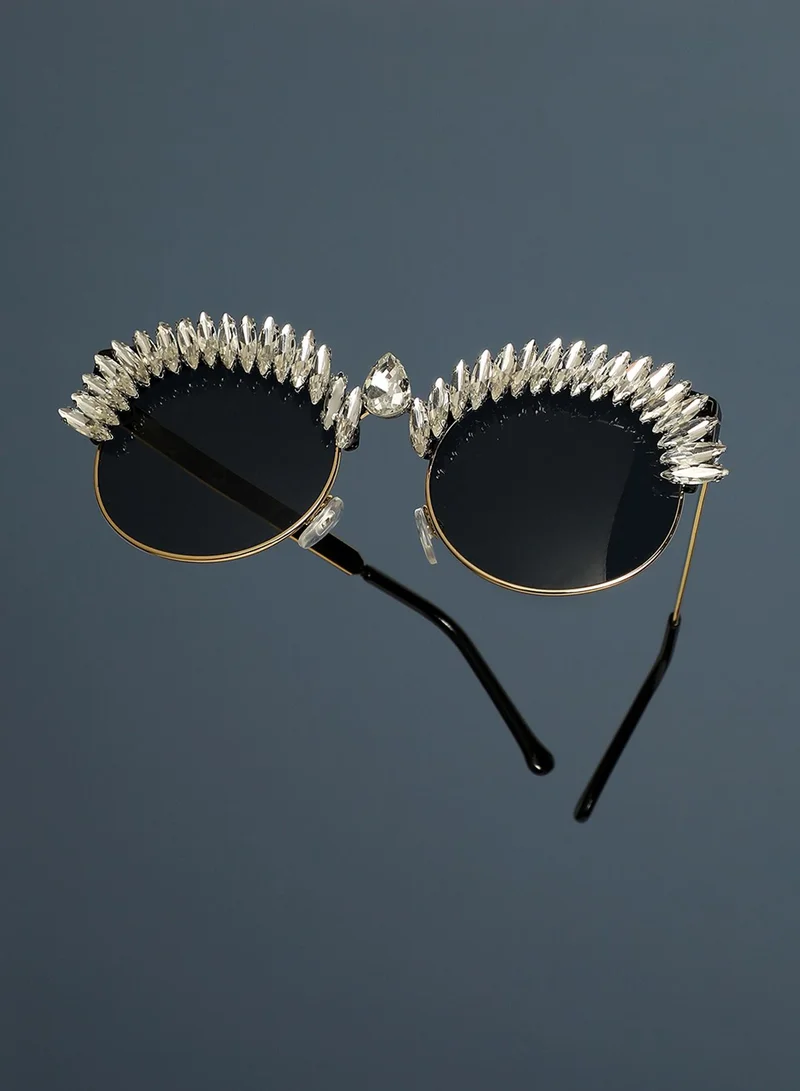 SOHI Radiant Style: Embellished Artificial Sunglass Jewellery