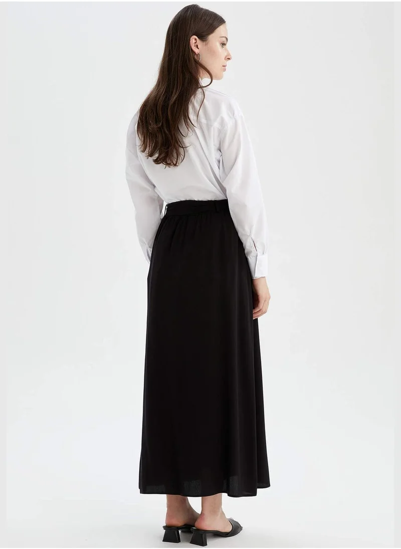ديفاكتو Woman Regular Fit Woven Skirt