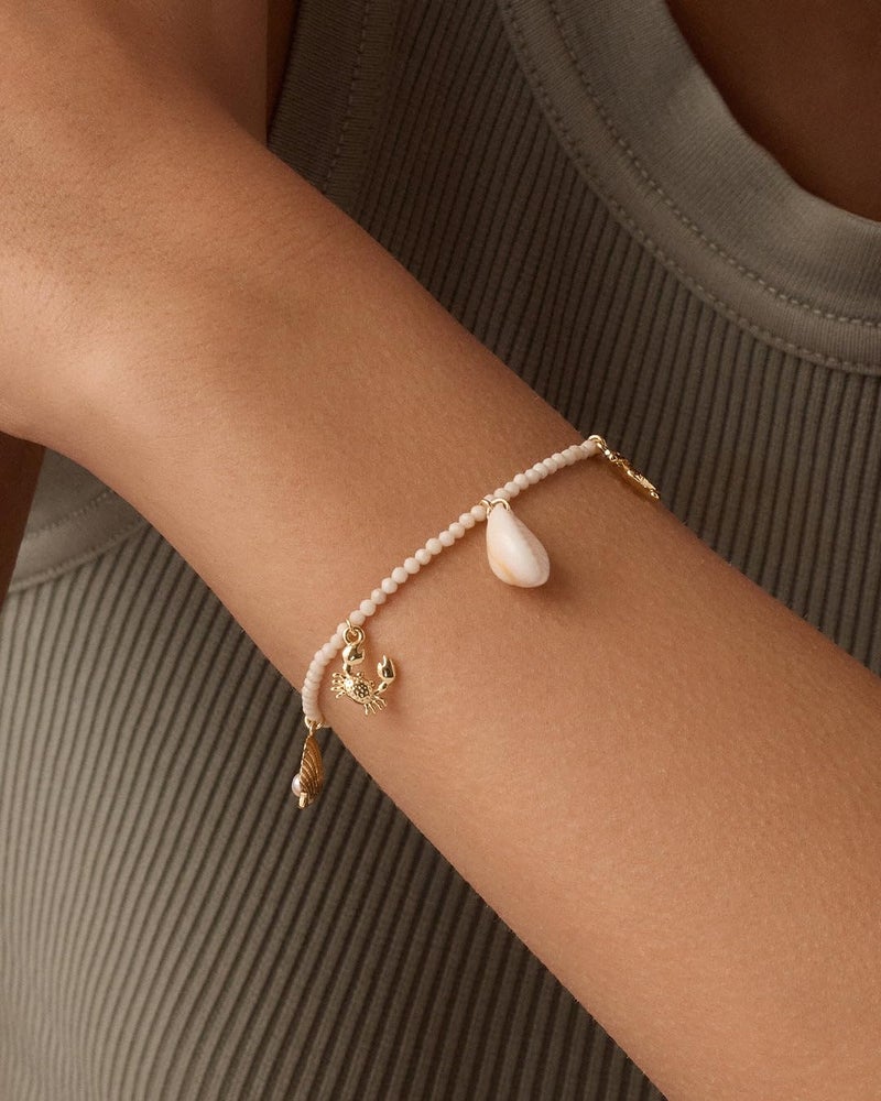 gorjana - Parker Charm Link Bracelet 7 inches - 18k Gold-Plated - Everyday Wear - Personalized Charm Addition - Versatile Accessory Piece - Hinge Closure - Image 4