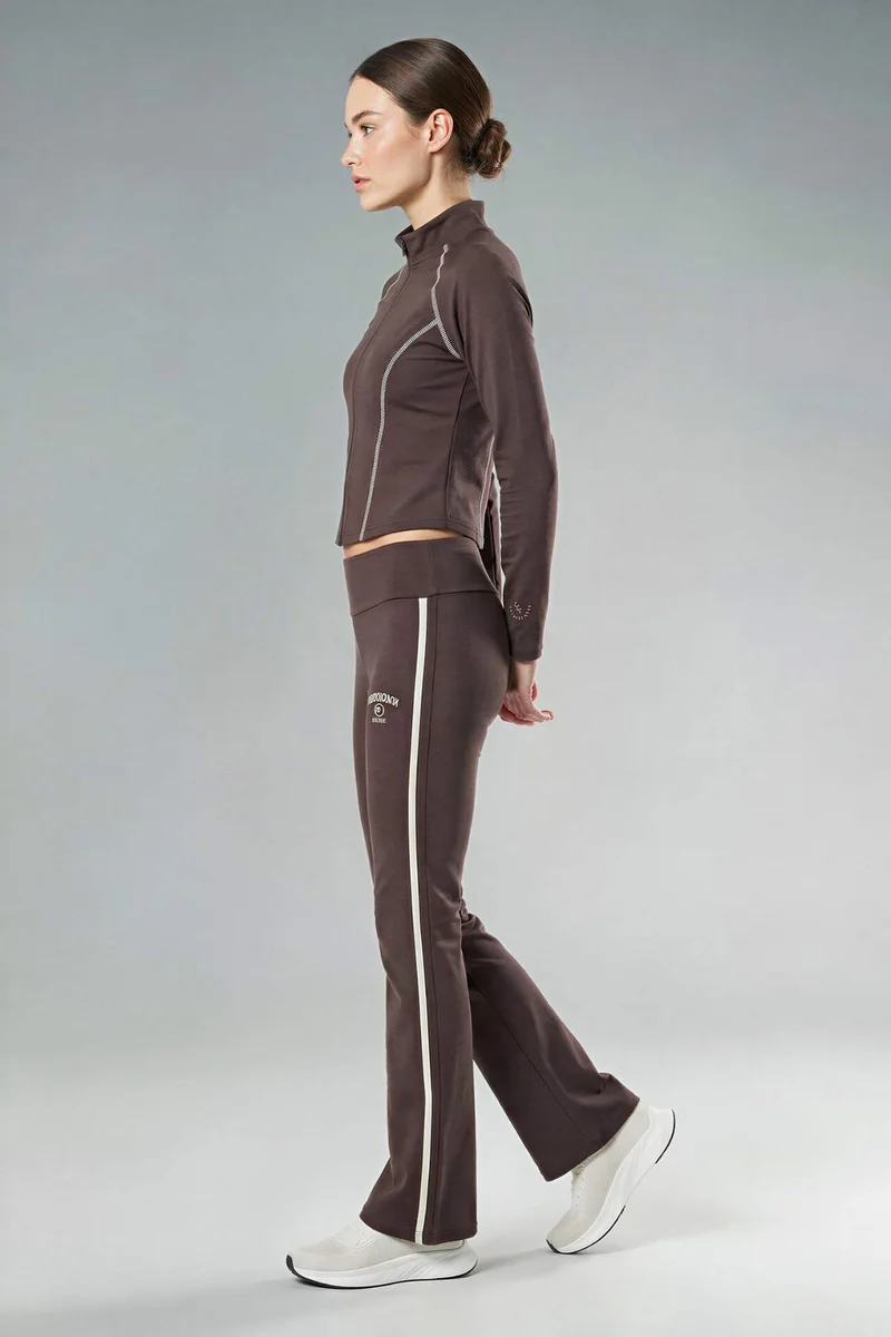 ديفاكتو Airtech NBA Brooklyn Nets Flare Fit Standard Length Trousers