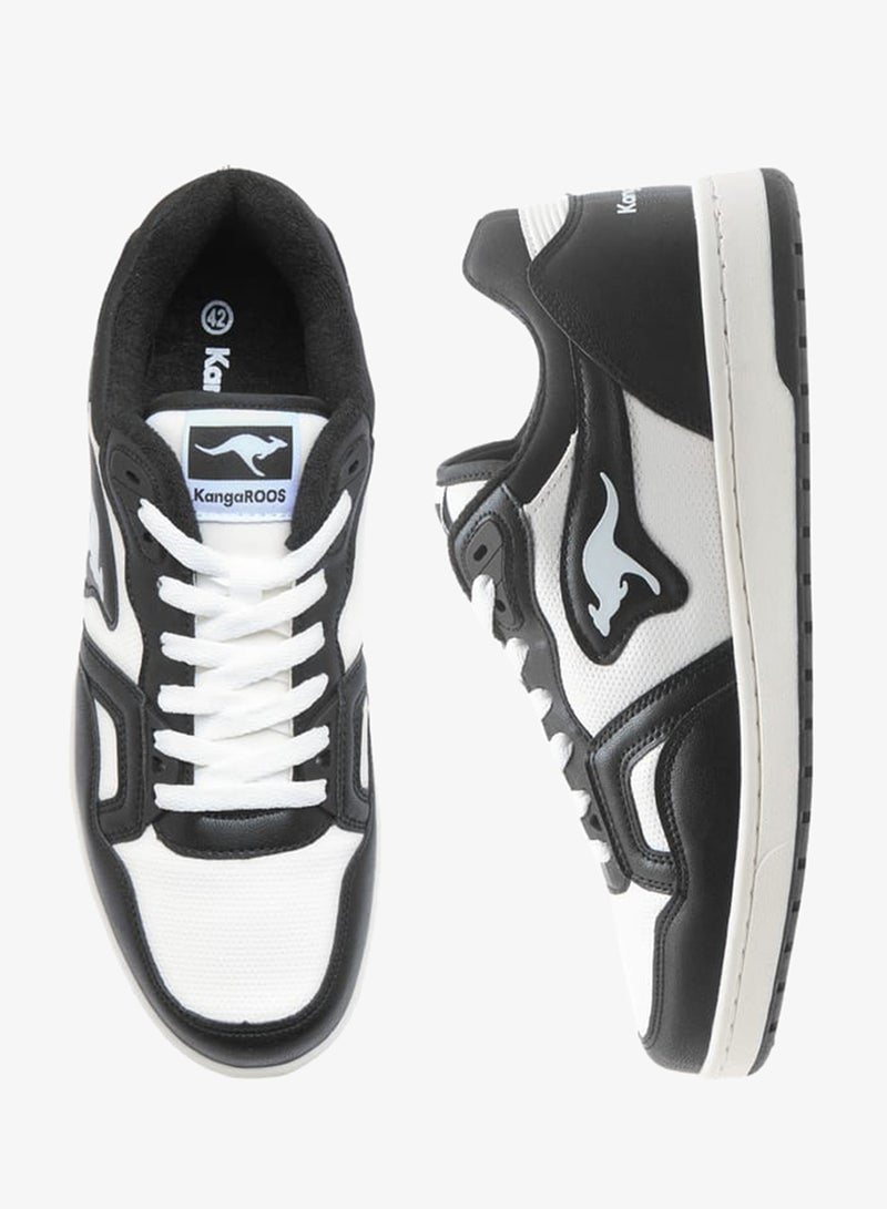 كانغاروس حذاء رياضي نسائي برباط وجوانب مزخرفة - Image 2