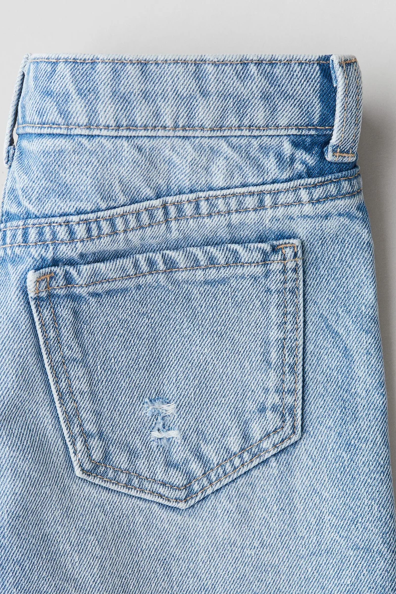 اتش اند ام شورت دنيم بحافة خام