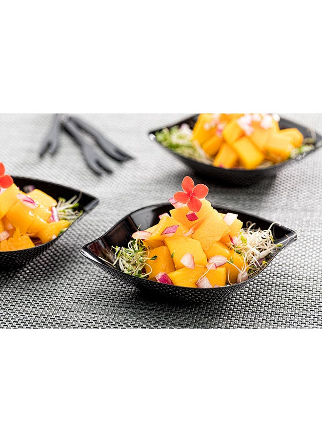 Restaurantware Restaurantware-3.5 x 4.5 Dessert Plates, 100 Small Cocktail Plates - Square, Wavy Edges, Black Plastic Disposable Appetizer Plates, Holds Sauces And Dips, For Wedding, Or Birthday Parties  - Image 3