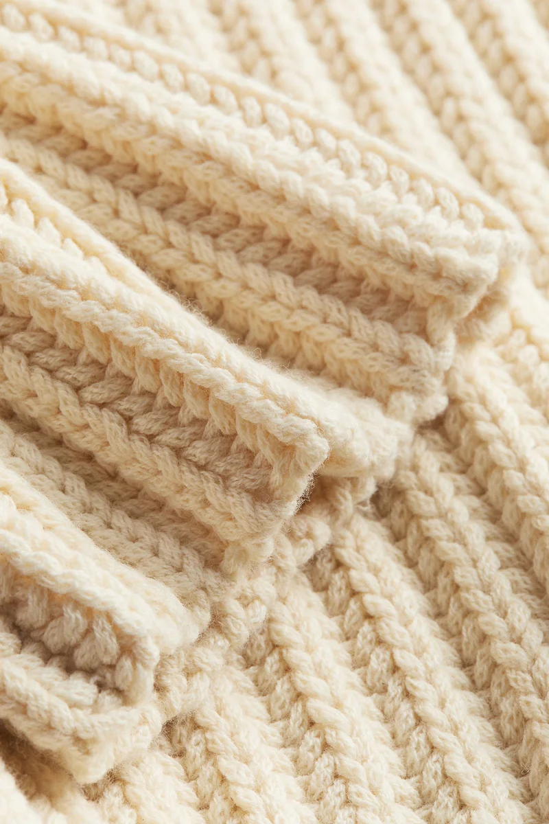 H&M Wool-blend V-neck jumper