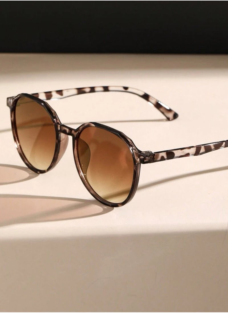 JewelryPalace Fashionable & Stylish Women’s Sunglasses  - Image 3