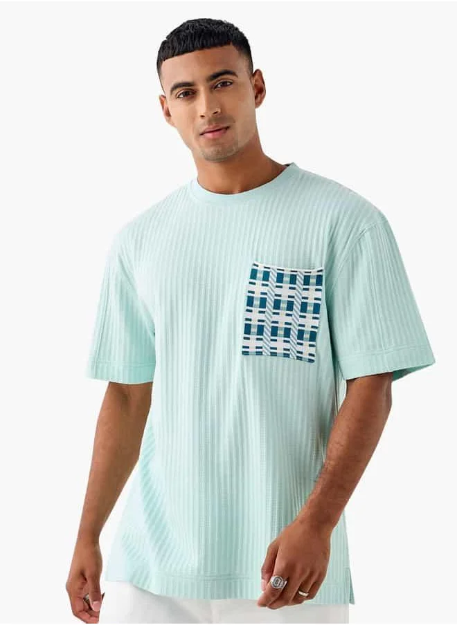 لي كوبر Textured Tee With Pocket Detail For Male
