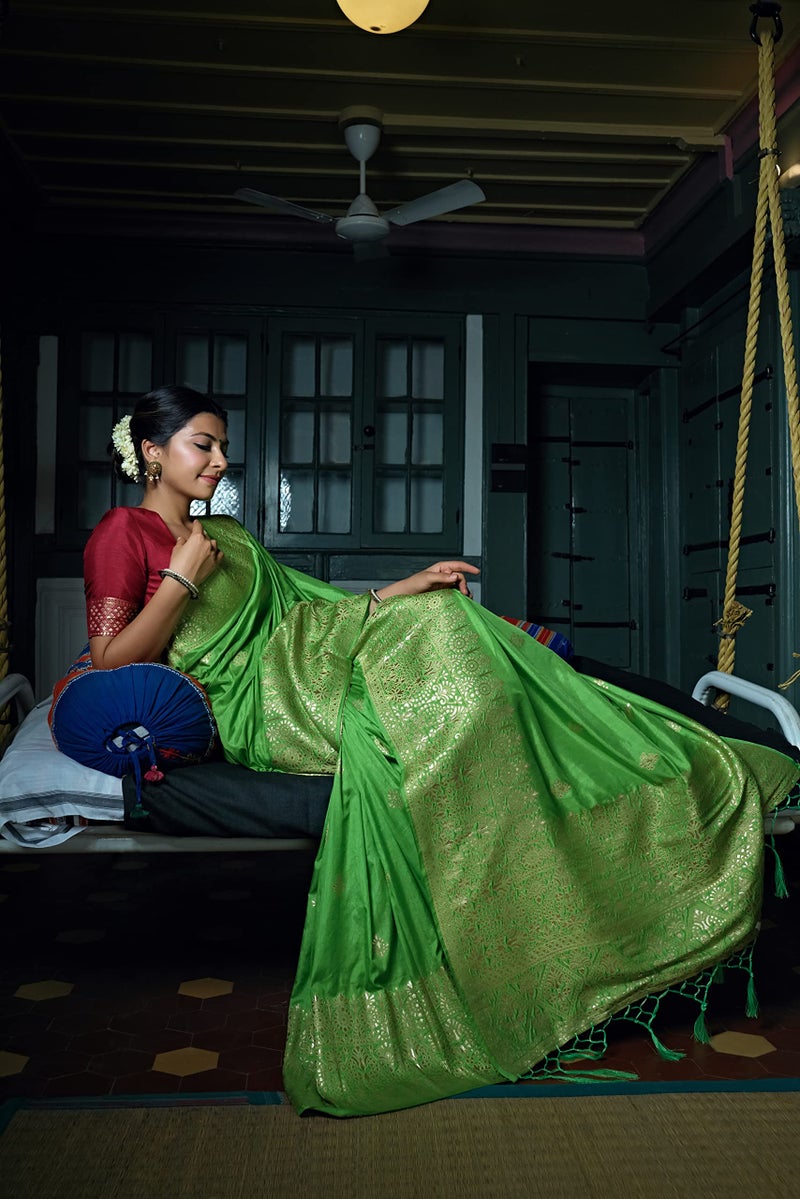 Vardha Women's Banarasi Raw Silk Saree With Blouse Piece (Kashika Silk_440_Green) - Image 4