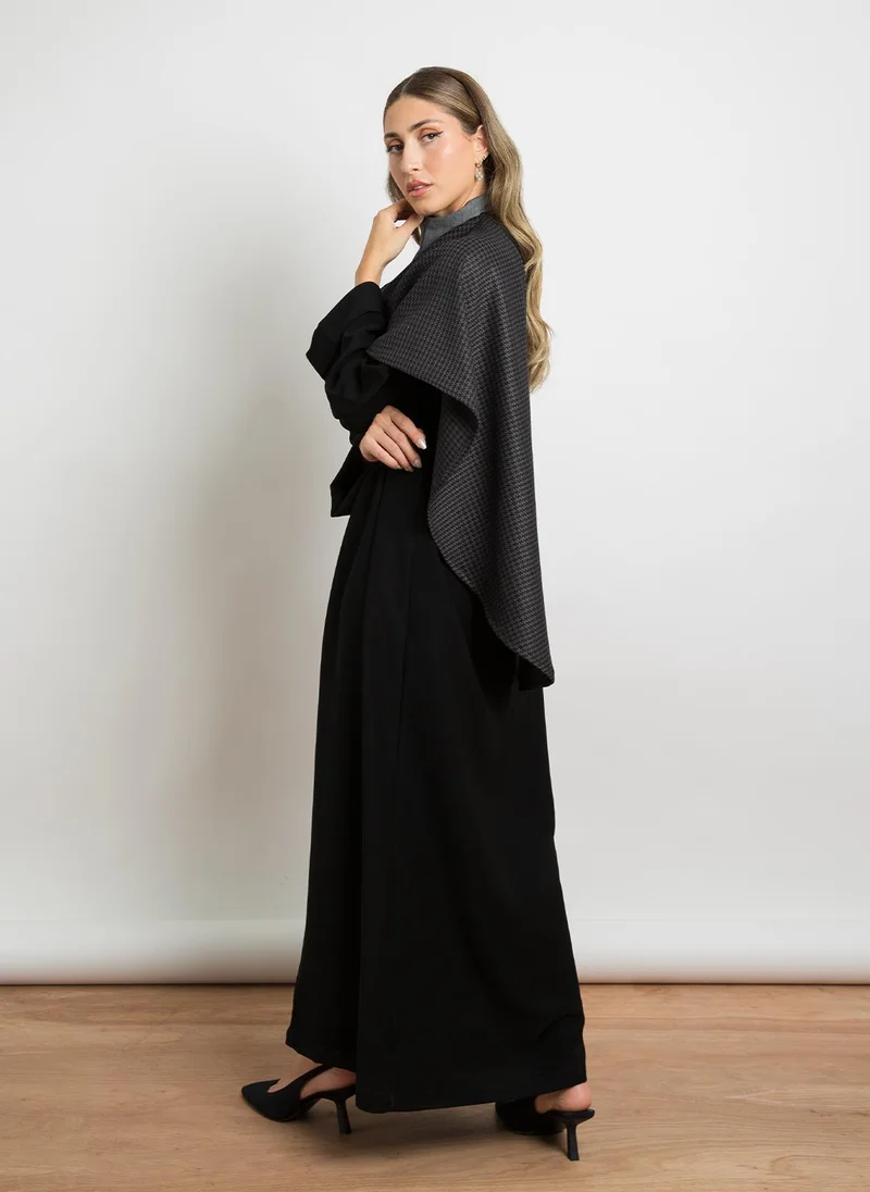 Kaafmeem Black - Wide Regular-cut Long Abaya with attached Scarf