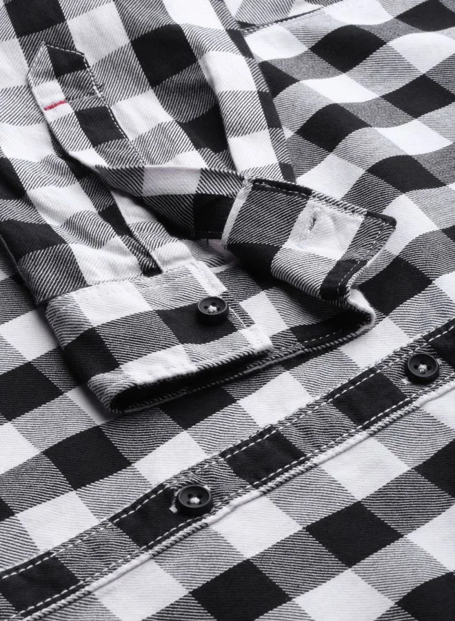 The Indian Garage Co Men Slim Fit Checkered Full Sleeves Cutaway Collar Casual Shirt