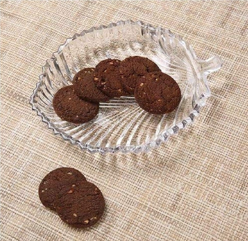 Goronics Goronics Crystal Clear Leaf Shape Glass Platter Serving Tray for Dry Fruits Home Decoration Living Room Decor | Best for Dry Fruits, Fruits, Snacks, Sweets, Chocolates - Image 3