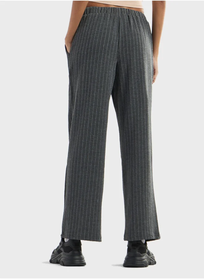 فاف Textured Drawstring Detail Pants