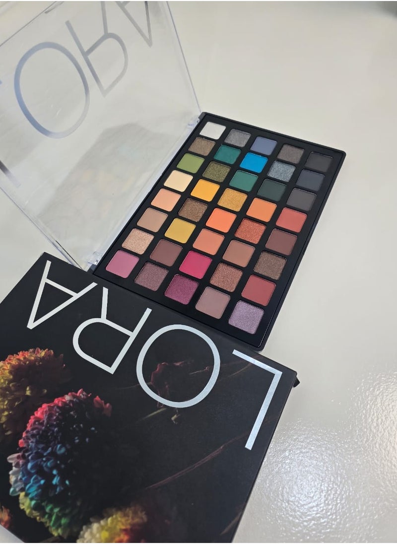 LORA 40 Color Eyeshadow  - Image 3