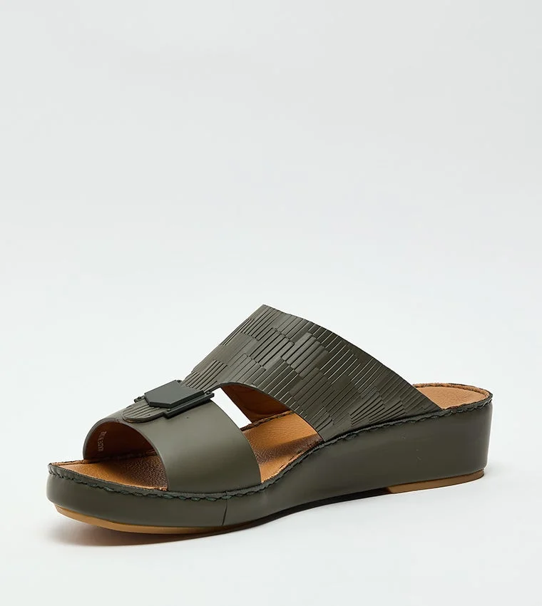 ستيف مادن صنادل متعددة الأشرطة