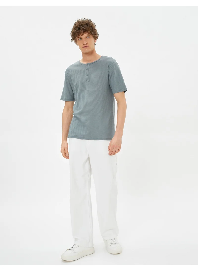 KOTON Basic T-Shirt Crew Neck Button Detail Slim Cut Cotton