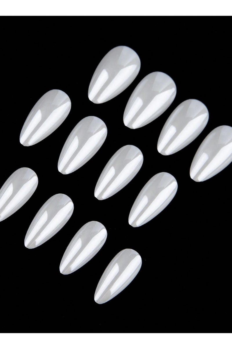 اظافر تركيب بشكل لوزي تحتوي العلبه على 24 ظفر مع مبرد اظافر و صمغ - Image 3