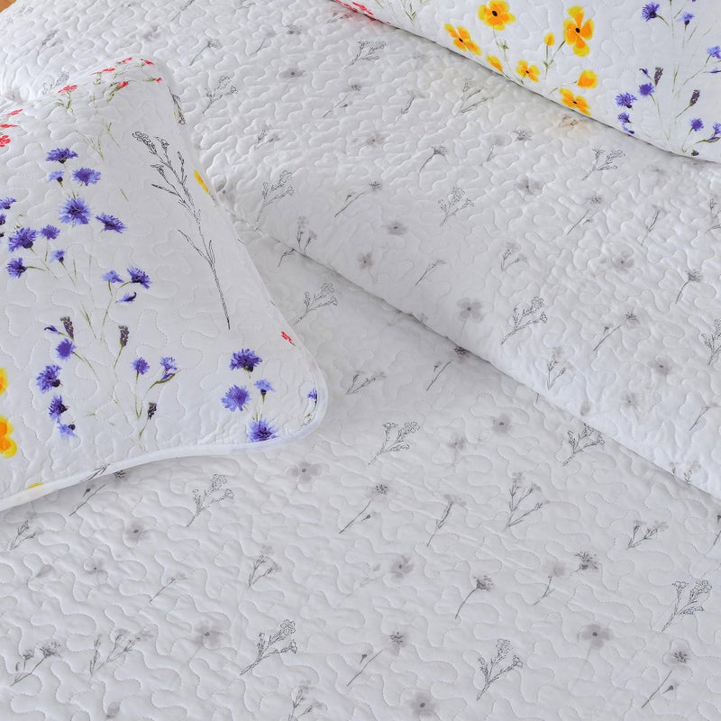 great bay HOME Marianne Collection 3 Piece Quilt Set with Shams. Reversible Floral Bedspread Coverlet. Machine Washable. (Twin, Multi) - Image 3