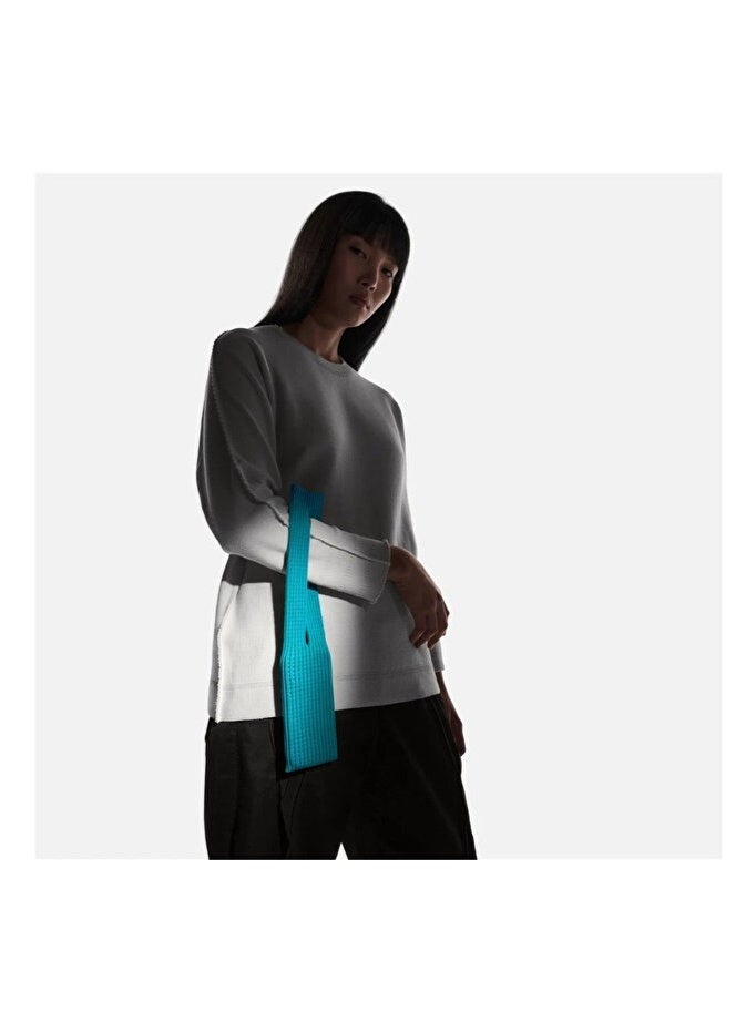 Macon 3D-Knitted Phone Pocket – Ultra-Light, Stretchable Accessory - Image 2