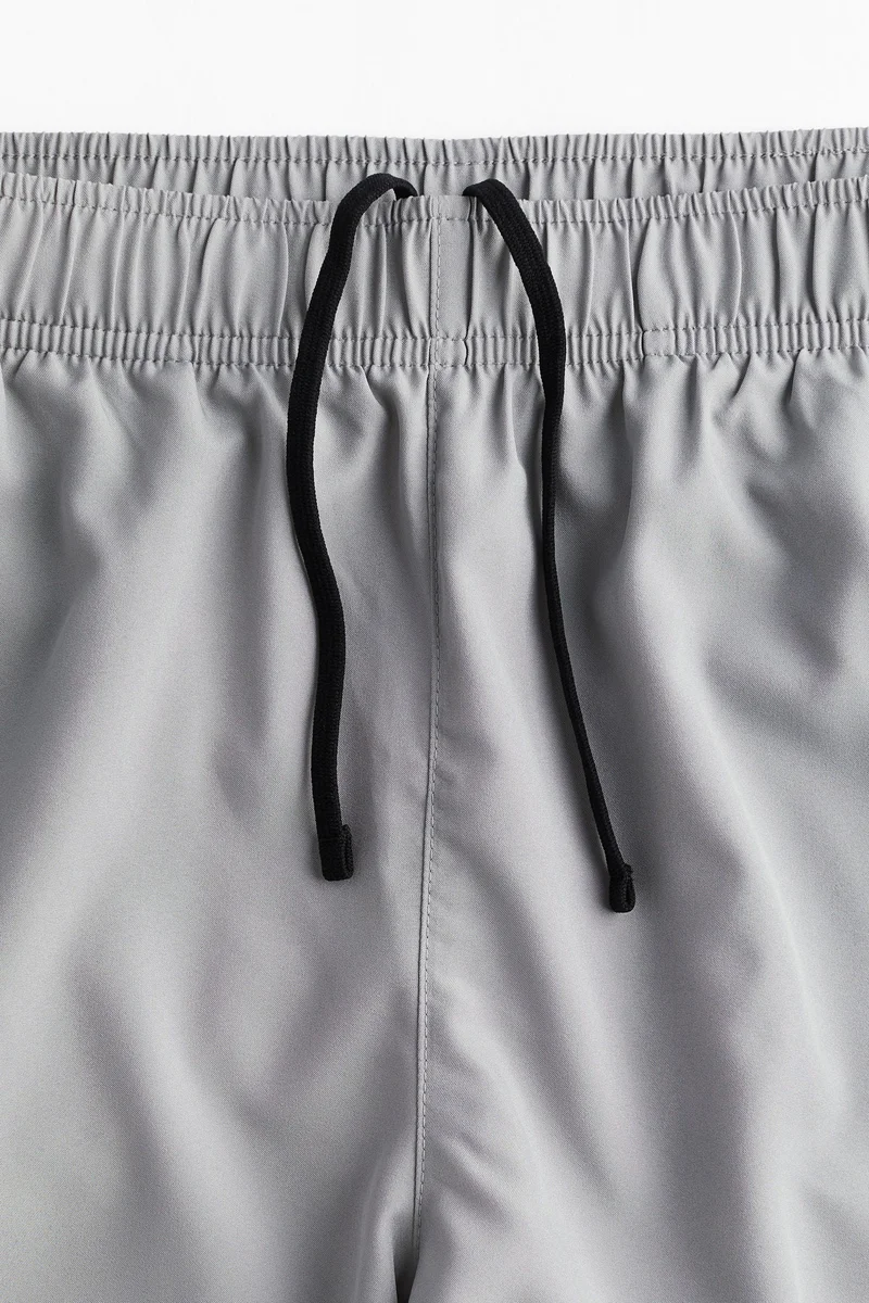 H&M Double-layered sports shorts in DryMove™