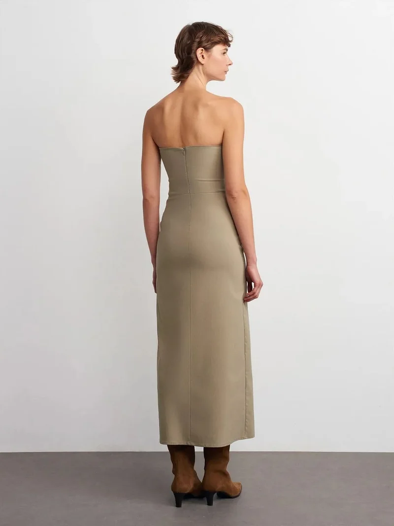 ديلفين DILVIN Strapless Fitted Midi Dress With Slit
