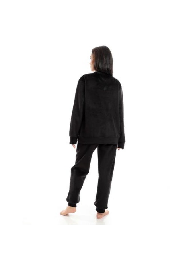 IZOR - Women's Pyjama Set - Image 1