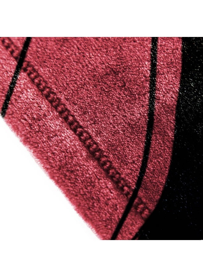 Jay Franco Jay Franco Marvel Deadpool Hearts Plush Throw Blanket - Measures 50 x 70 inches - Super Soft Lightweight Fleece Bedding (Red and Black)  - Image 5