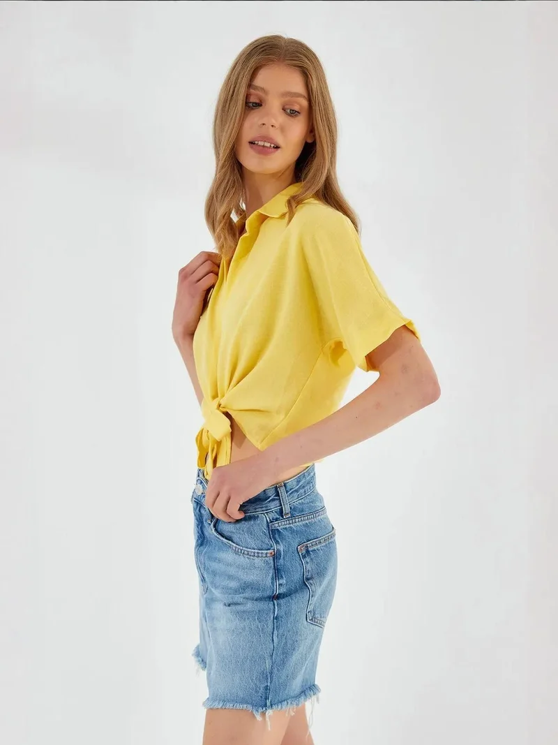 MixRay Mixray V-Neck Tie Closure Slim Fit Crop Shirt