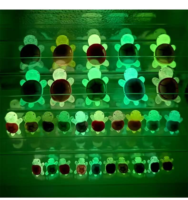 عام مجموعة من 20 زينة سلحفاة كرتونية مبتكرة ومضيئة في الظلام وزخارف صغيرة - Image 3