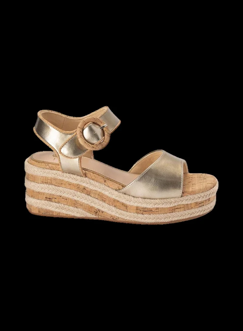 باتا صندل منصة بكعب ويدج وأحزمة