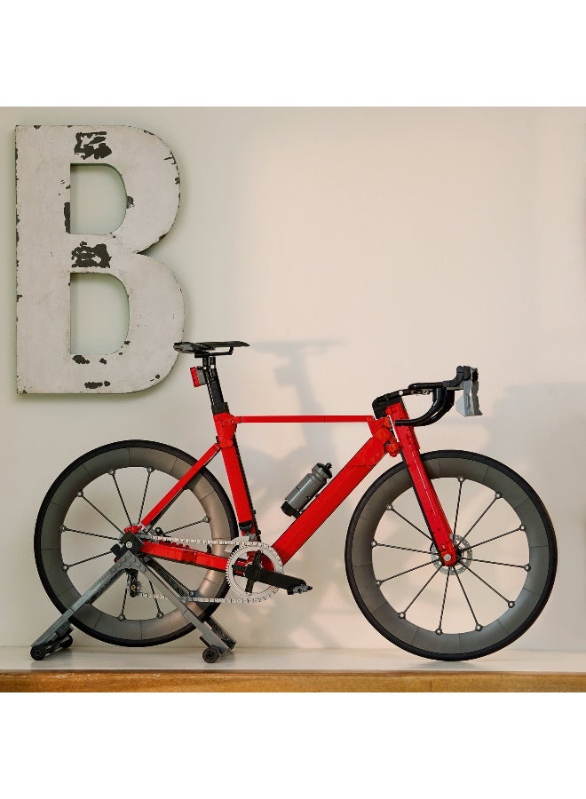 LEGO Icons Road Bike Sports Decor 11380 Building Toy Set (806 Pieces) - Image 5