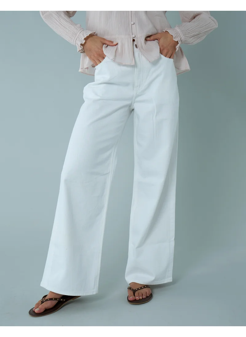 امريكان ايجل AE Strigid Super High-Waisted Baggy Wide-Leg Jean
