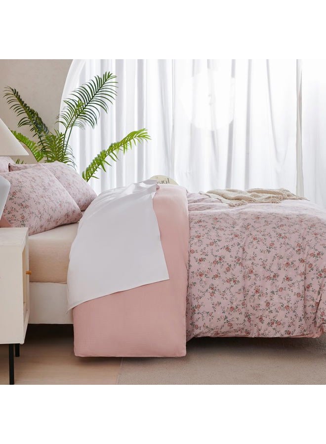 TISPLR Queen Size Comforter Set Floral 3 Pieces Soft Chic Seersucker Garden Style Pink Flower Print Botanical Comforter for All Seasons Luxury Warmth Comfy Breathable with 2 Pillowcases - Image 5