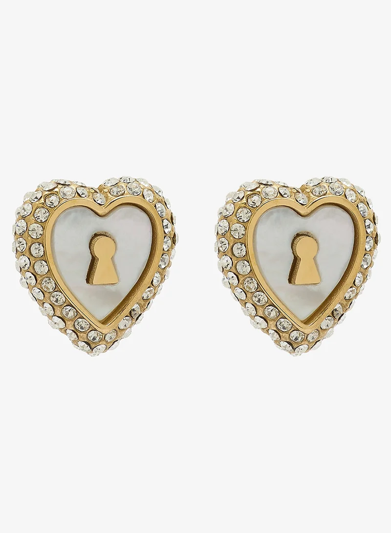 جس أقراط مرصعة باللؤلؤ على شكل قلب