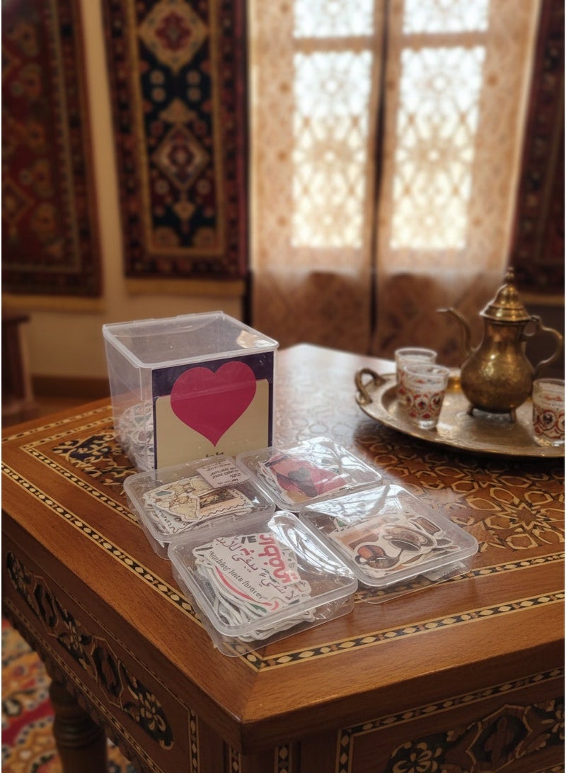 مافيك مجموعة ملصقات الثقافة العربية الفاخرة 4 مجموعات في صندوق هدايا أنيق (8×8 سم) - معالم دبي، الخط العربي، الفن الإسلامي ونمط الحياة التقليدي - ستيكرات فينيل مقاومة للماء للابتوب والأمتعة والسيارة - Image 3