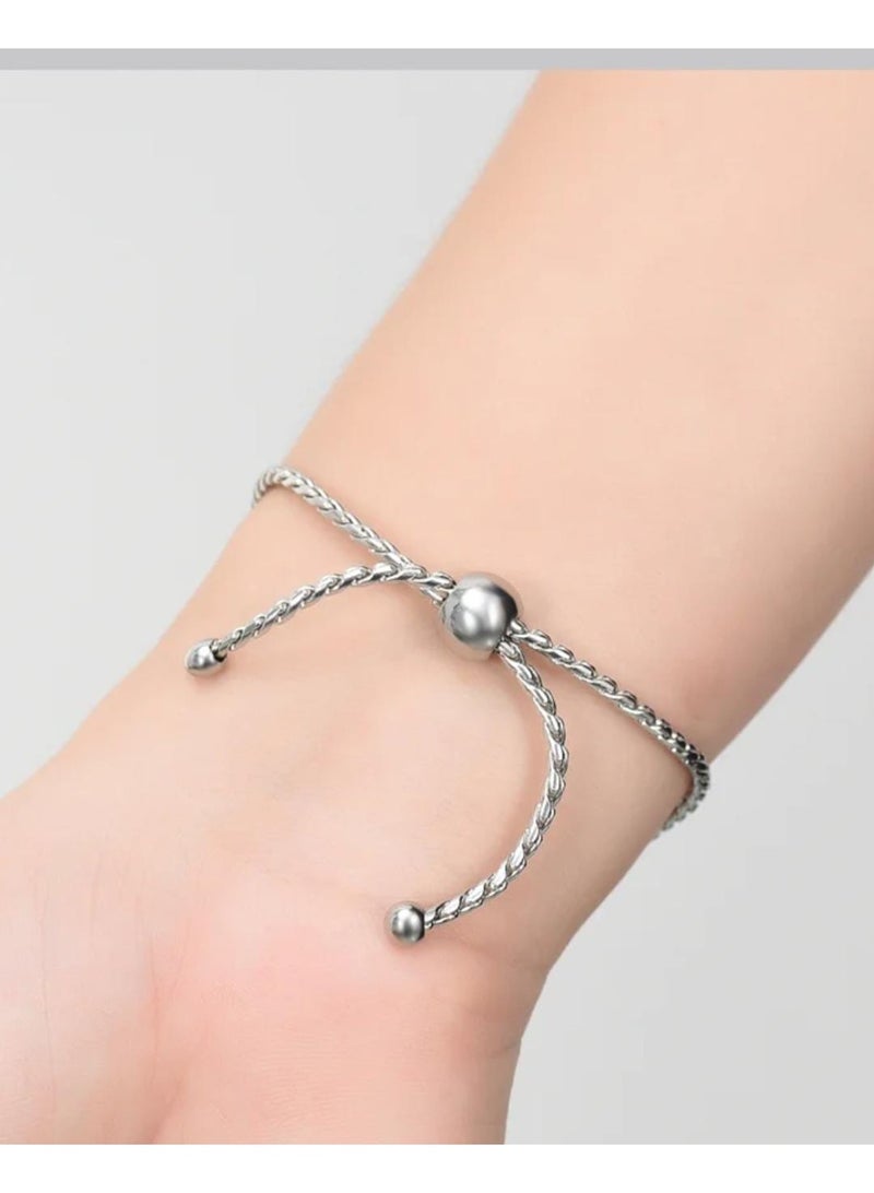 Luxuria The Lover Dream bracelet is a fashionable accessory featuring an adjustable "push-pull" design to fit various wrist sizes. - Image 4