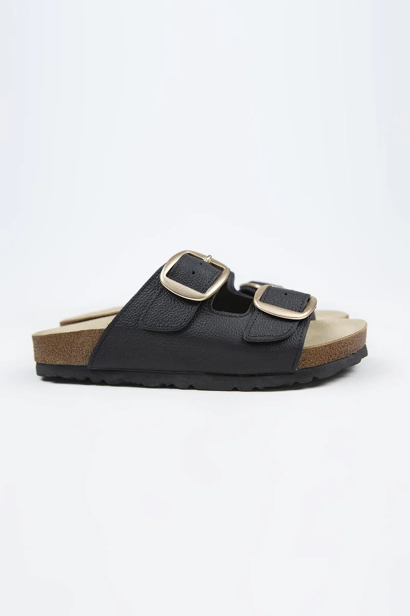 مانجيرو شبشب مانيجيرو إيرين النسائي من الجلد الطبيعي الأسود مع إبزيم مزدوج - ذهبي