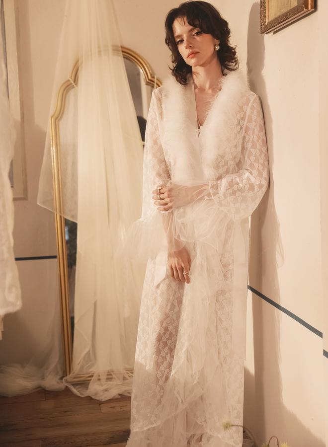 Take Two White Lace Robe with Feather Trim - Image 3