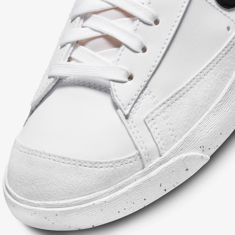 Nike Women's Blazer Mid '77 Shoes